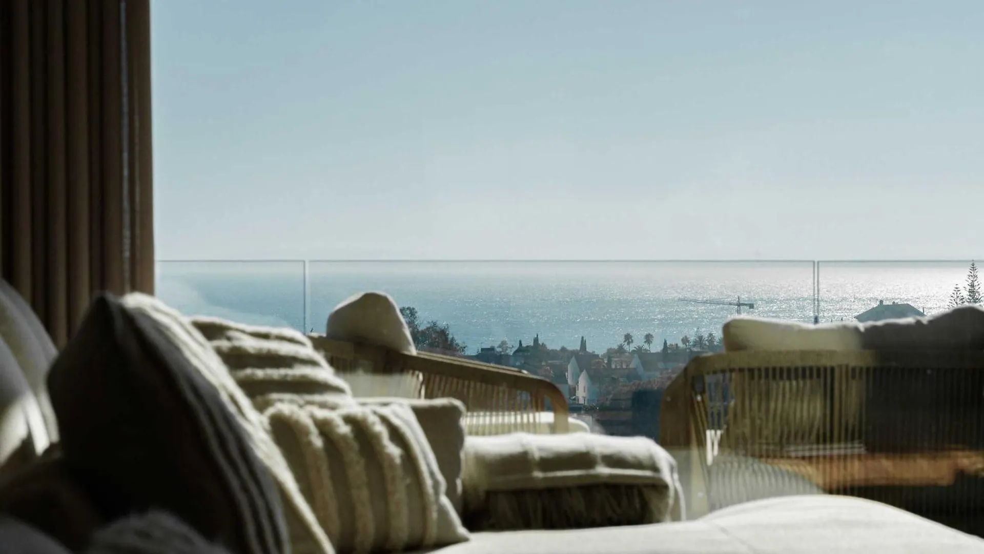 アパート Casa Sol Luxury Rooftop Penthouse Gym Spa Pools マルベーリャ